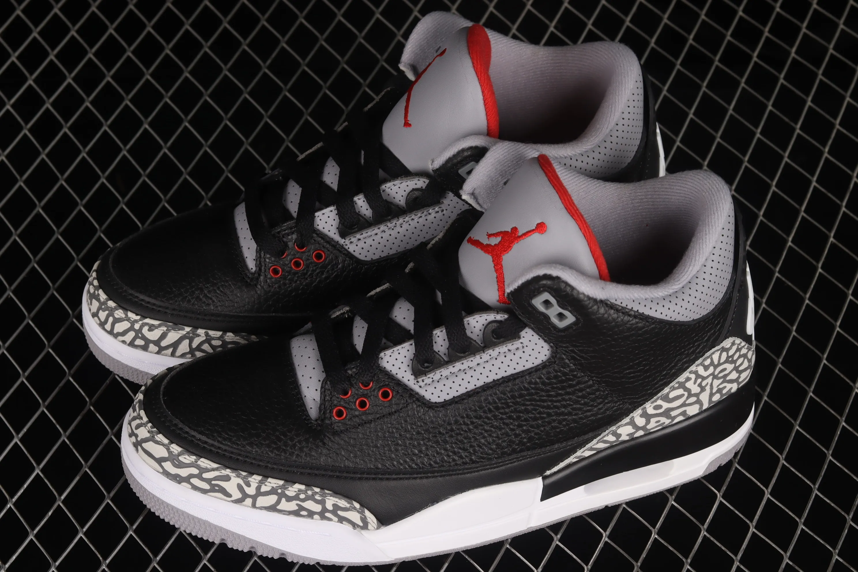All Categories Air Jordan Jordan Series Basketball Shoes Air Jordan 3 Foreign Trade Version Air Jordan 3 Retro Black Cement (2018) AJ3 Joe 3 Retro Black Cement 854262-001